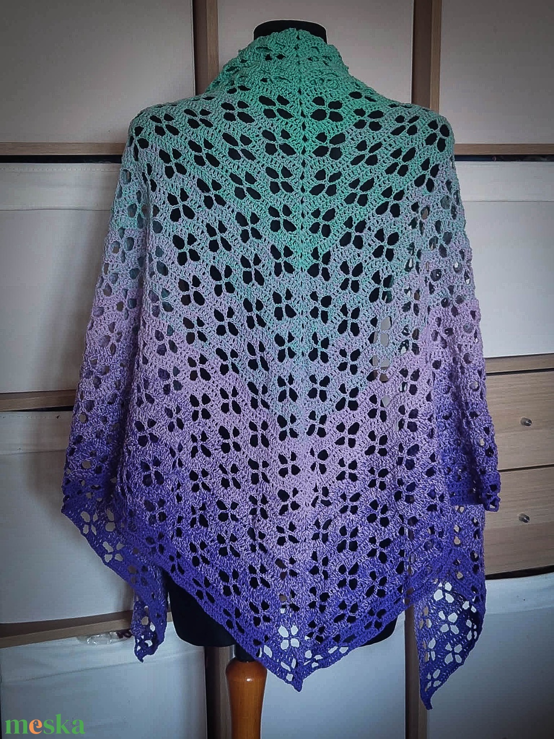 Levendulamező horgolt nagy csipke kendő - ruha & divat - sál, sapka, kendő - vállkendő - Meska.hu