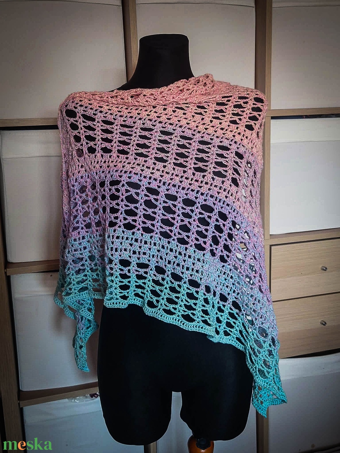 Atlasz alkonya horgolt csipke kendő  - ruha & divat - sál, sapka, kendő - vállkendő - Meska.hu