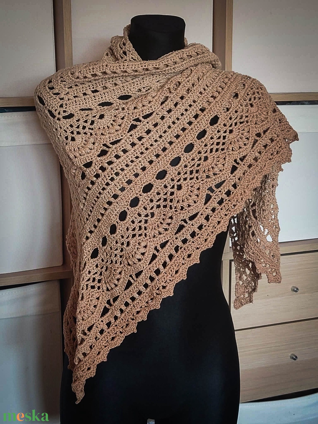 Barna horgolt csipke kendő - ruha & divat - sál, sapka, kendő - vállkendő - Meska.hu
