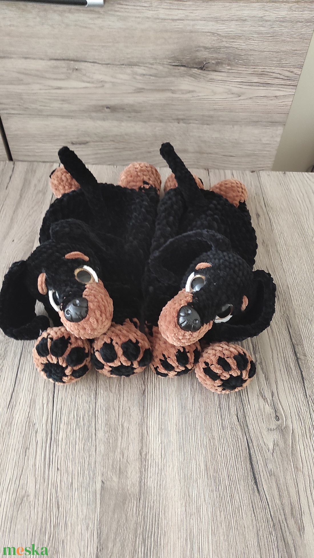 Horgolt tacskó pajtás - játék & sport - plüssállat & játékfigura - kutya - Meska.hu