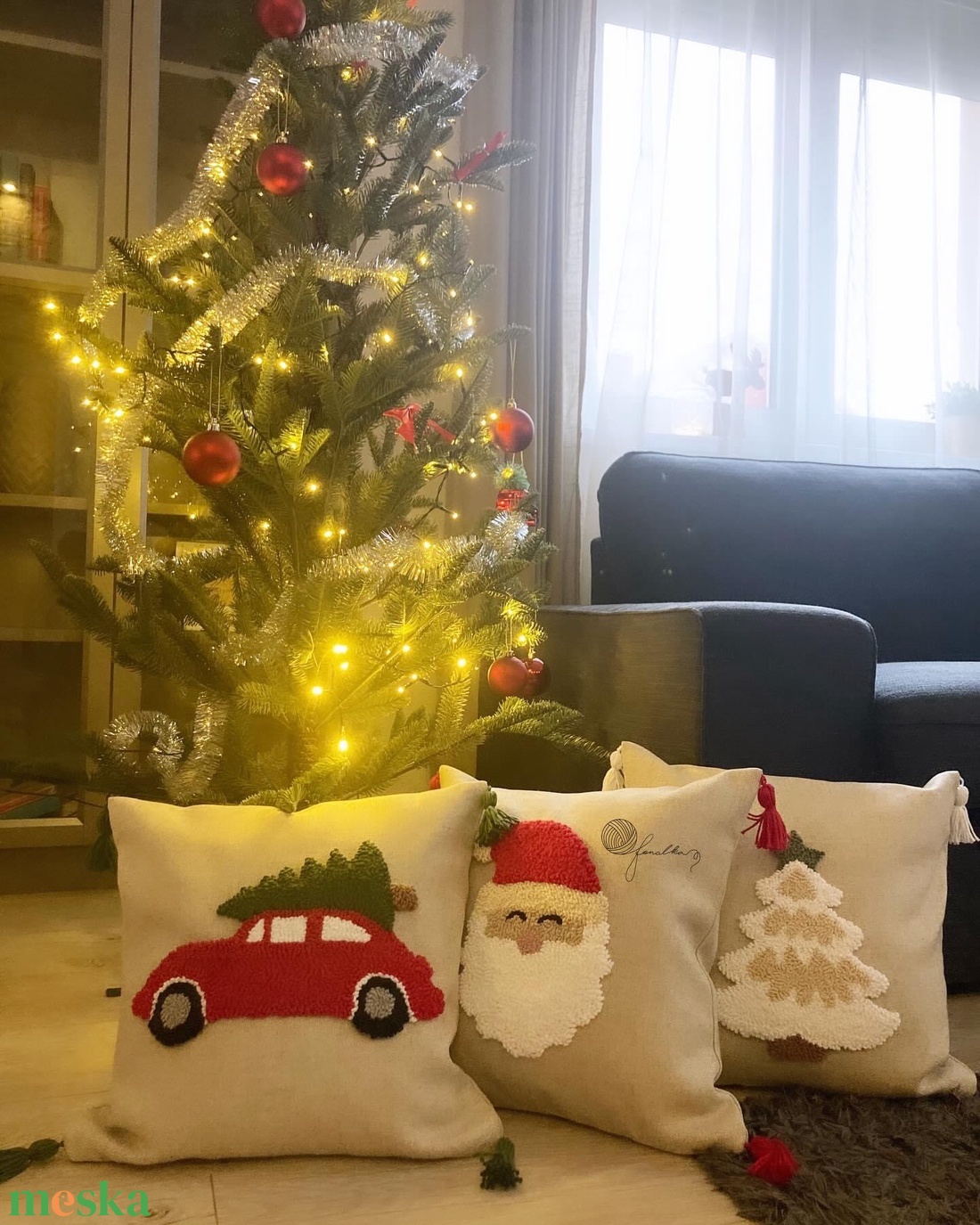 Piros autó fenyőfval díszpárna - karácsony - karácsonyi lakásdekoráció - karácsonyi lakásdíszek - Meska.hu Piros autó fenyőfval díszpárna - karácsony - karácsonyi lakásdekoráció - karácsonyi lakásdíszek - Meska.hu