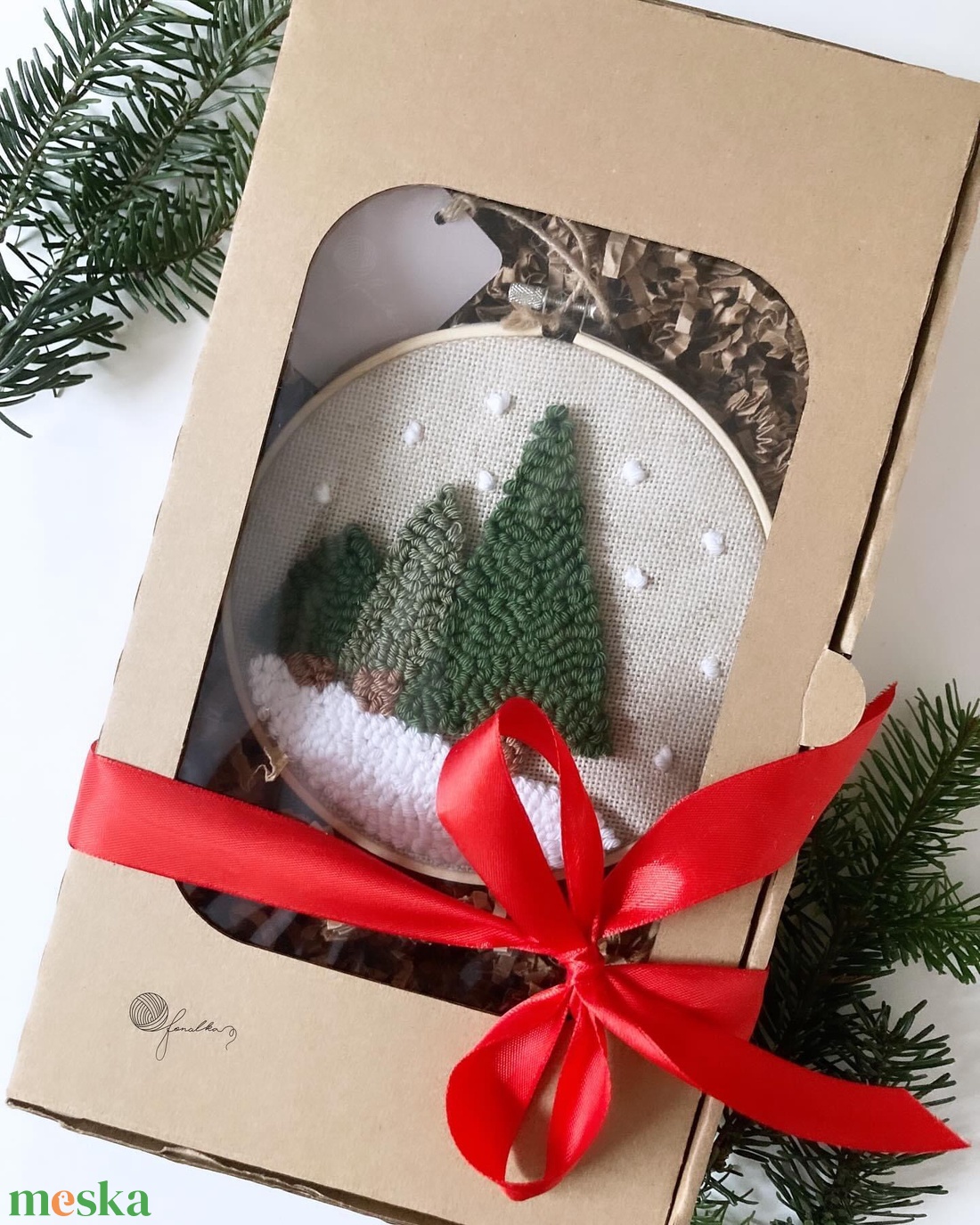 Tli   fonalkp amely díszdobozban is kérhető - karácsony - karácsonyi lakásdekoráció - karácsonyi lakásdíszek - Meska.hu