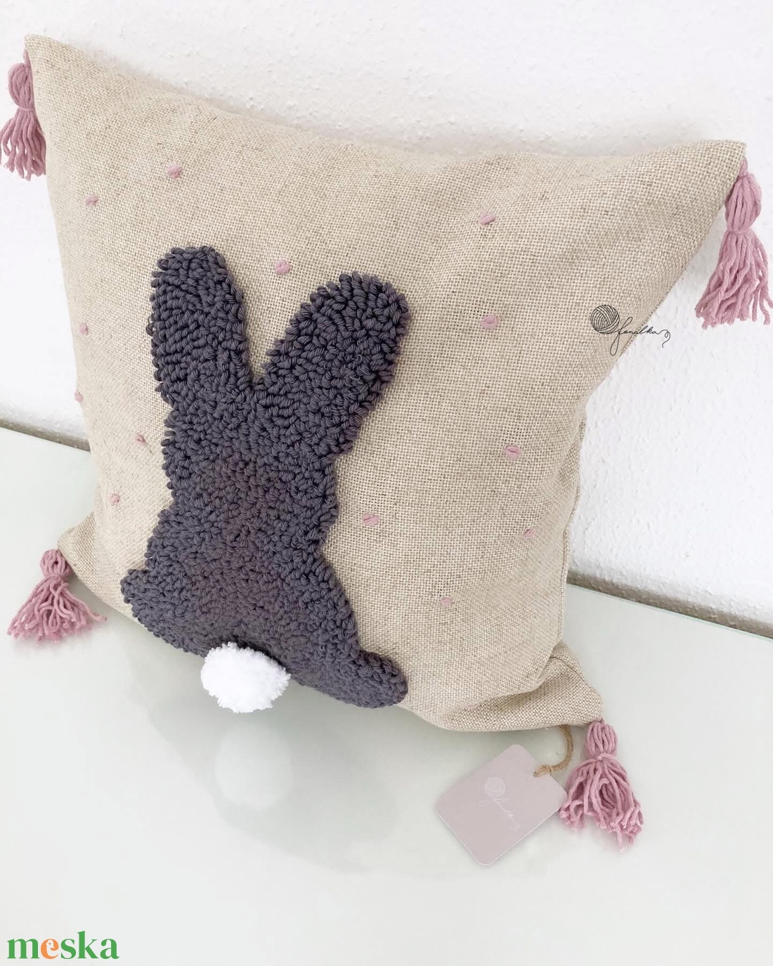 Tavaszi nyuszis díszpárna  - ünnepi díszek, dekorációk - húsvéti díszek és dekorációk - húsvéti abrosz, terítő - Meska.hu