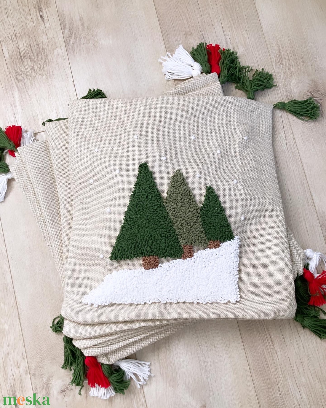 Téli  fenyők díszpárna  - karácsony - karácsonyi lakásdekoráció - karácsonyi lakásdíszek - Meska.hu