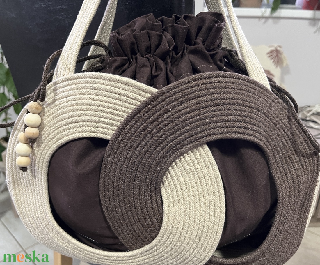 Divatos,egyedi táska  - táska & tok - kézitáska & válltáska - alkalmi táska - Meska.hu