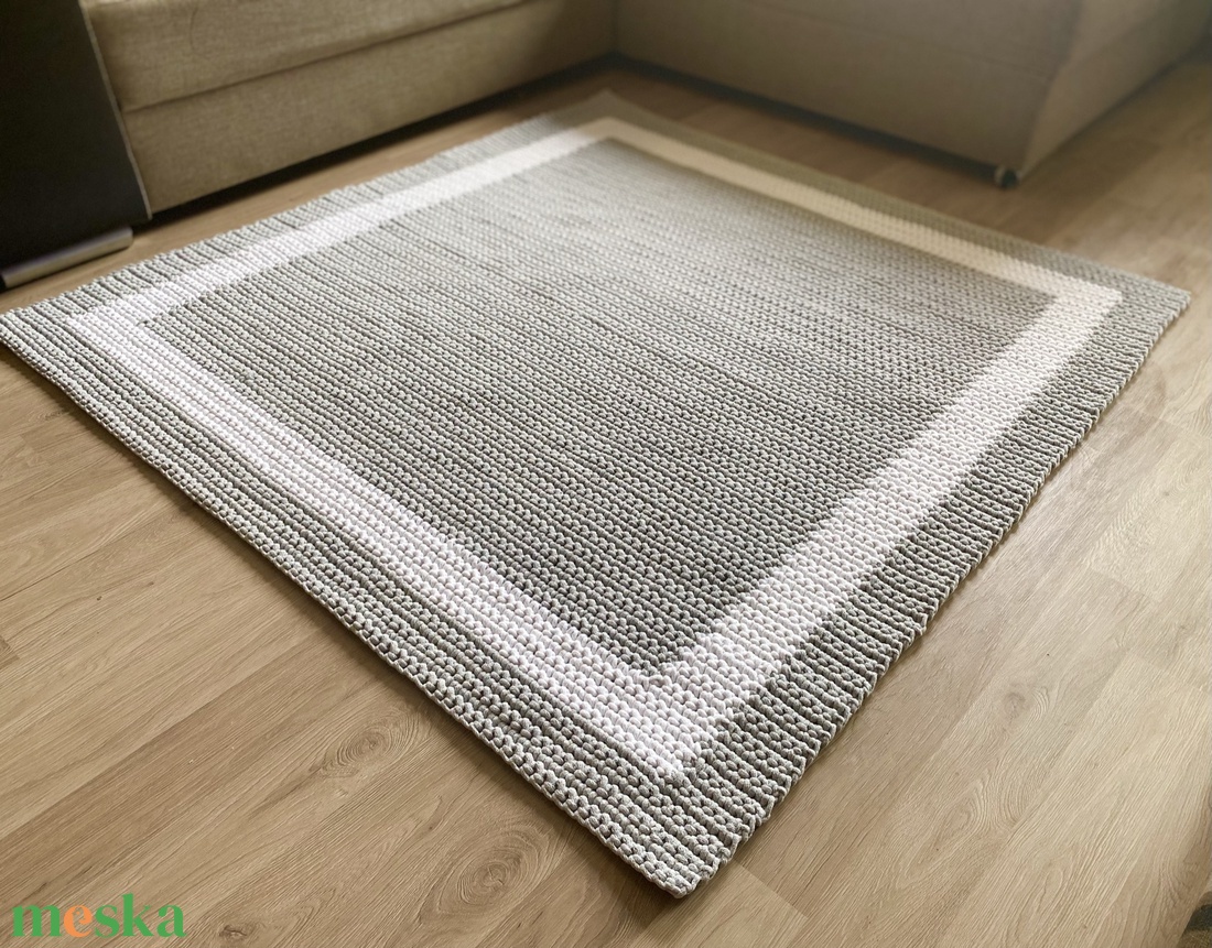 Horgolt szőnyeg Minimal - szürke-fehér - otthon & életmód - lakástextil - szőnyeg - horgolt szőnyeg - Meska.hu Horgolt szőnyeg Minimal - szürke-fehér - otthon & életmód - lakástextil - szőnyeg - horgolt szőnyeg - Meska.hu