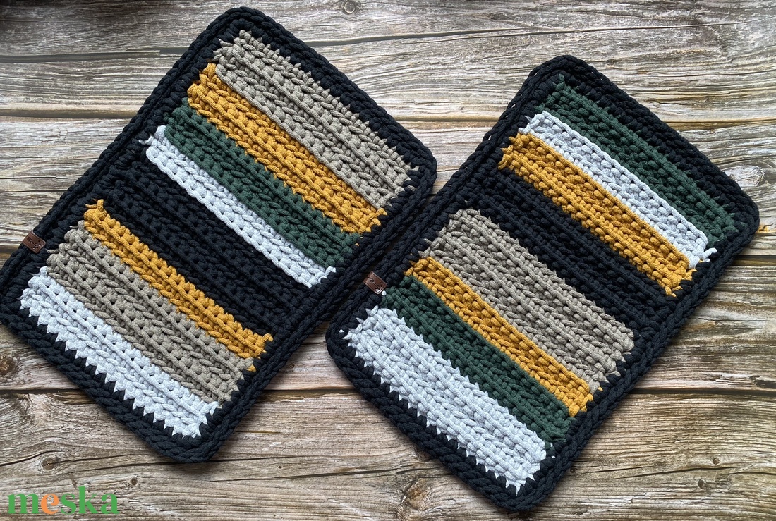 Horgolt tányéralátét szett 2db - színes, csíkos - otthon & életmód - konyhafelszerelés, tálalás - tálalás - tányér- és poháralátét - Meska.hu