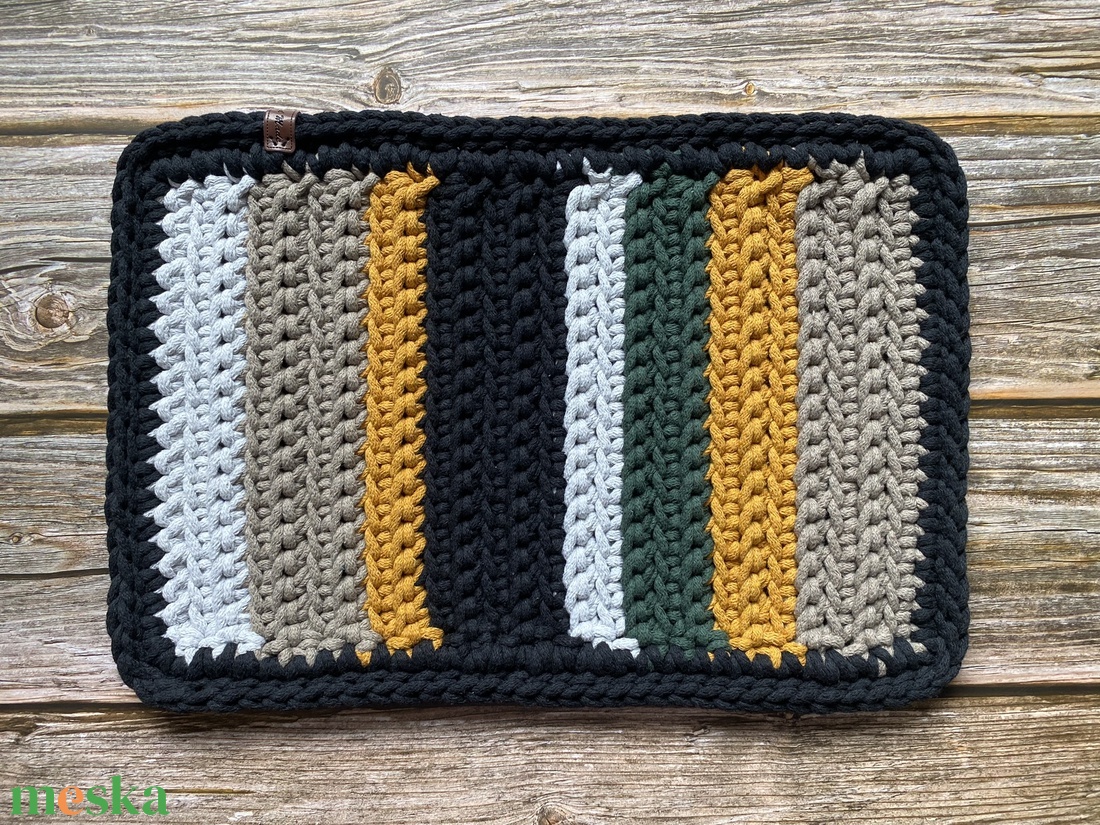 Horgolt tányéralátét szett 2db - színes, csíkos - otthon & életmód - konyhafelszerelés, tálalás - tálalás - tányér- és poháralátét - Meska.hu