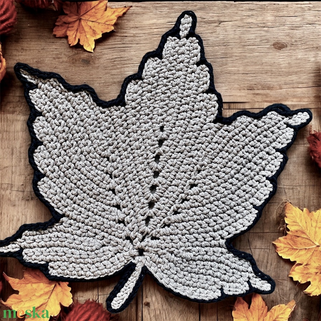 Horgolt asztalközép Juhar - bézs melír - otthon & életmód - dekoráció - asztal és polc dekoráció - horgolt & csipketerítő - Meska.hu