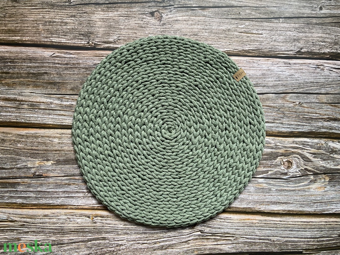 Horgolt tányéralátét Helix - zsálya (6db) - otthon & életmód - konyhafelszerelés, tálalás - tálalás - tányér- és poháralátét - Meska.hu