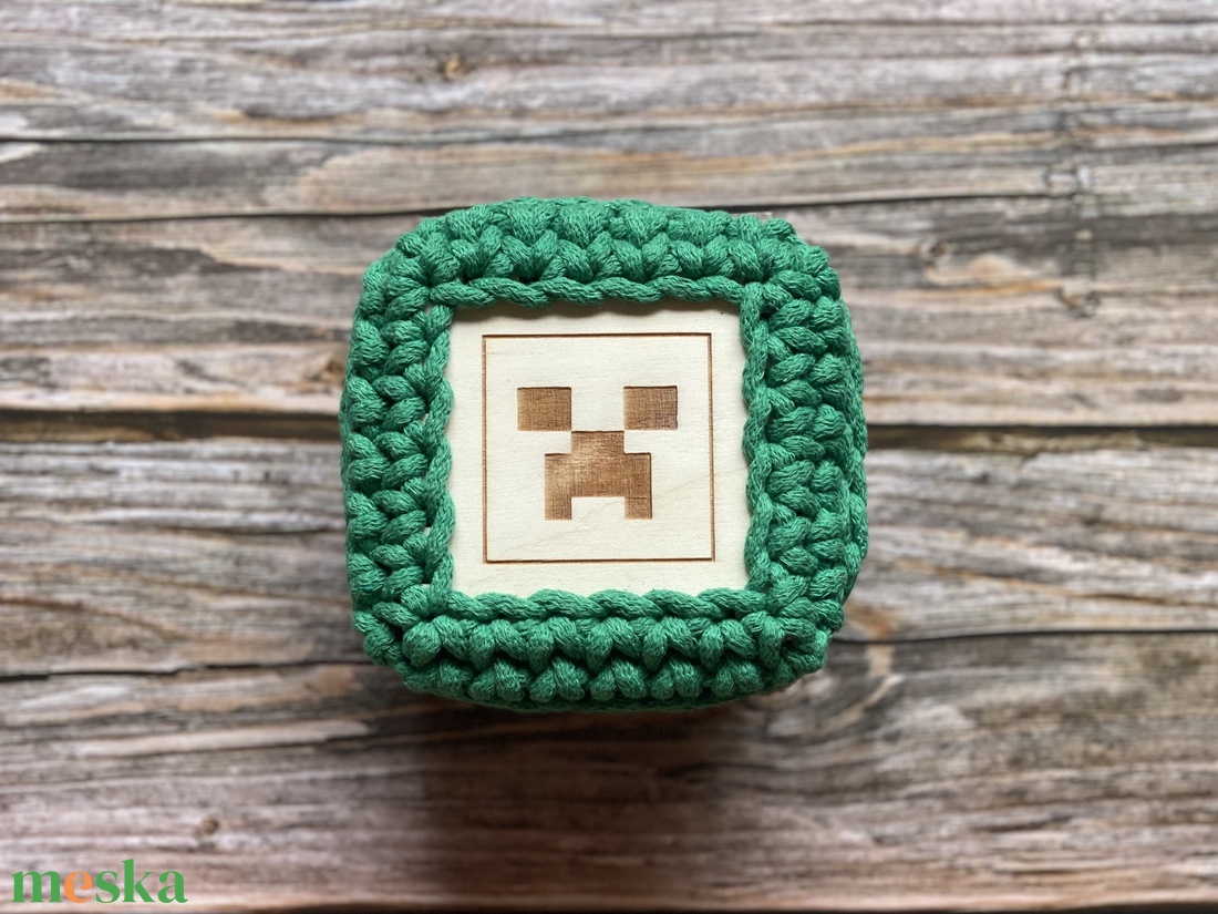 Horgolt doboz - Minecraft - baba - mama - babaszobabútor - játéktároló - Meska.hu