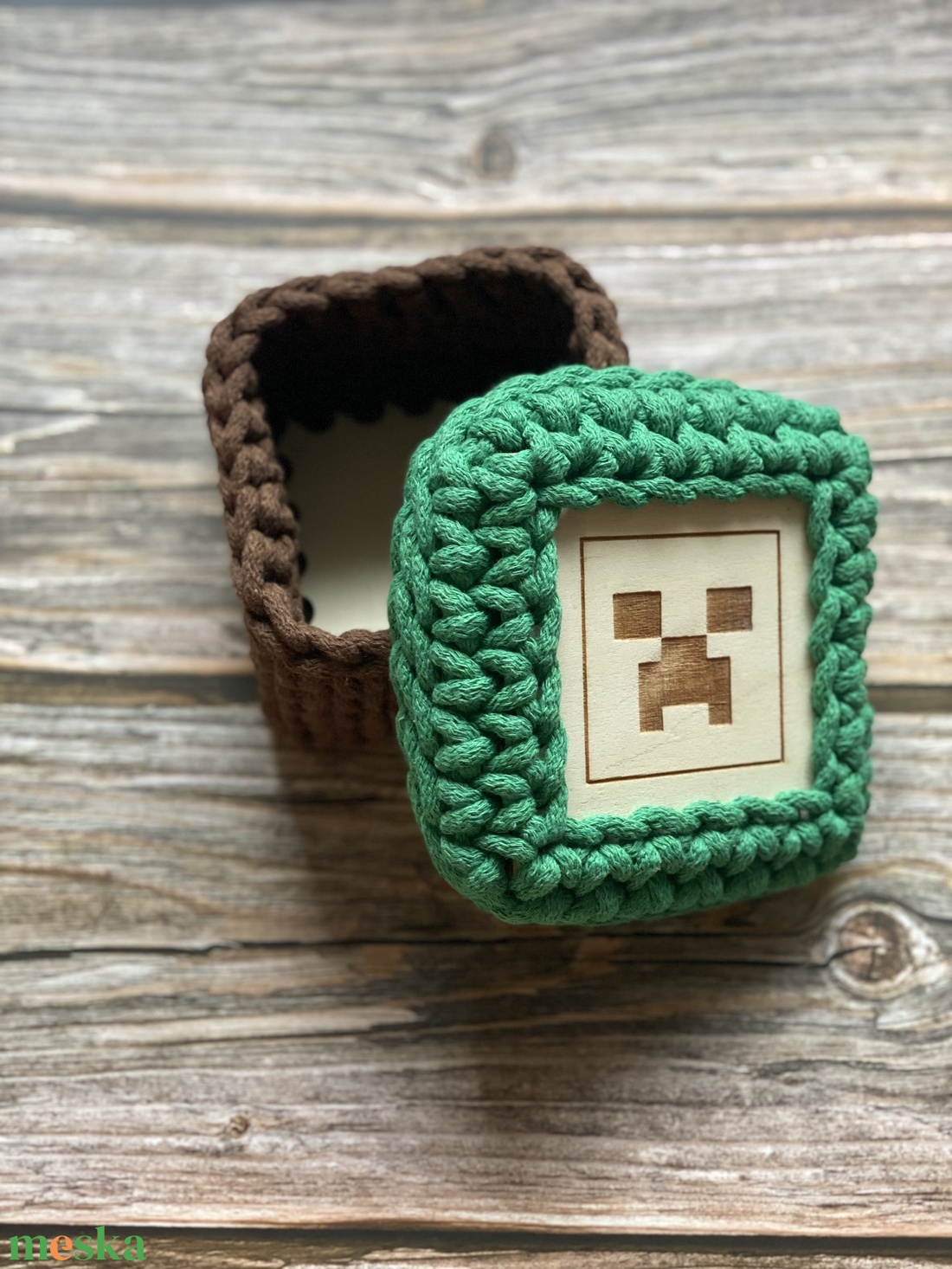 Horgolt doboz - Minecraft - baba - mama - babaszobabútor - játéktároló - Meska.hu