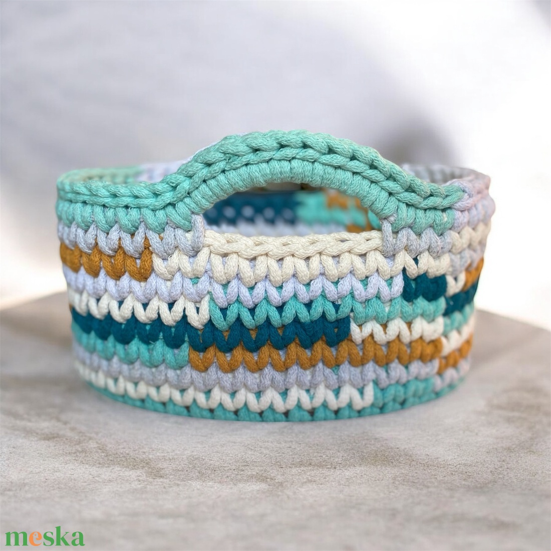 Horgolt tároló - kis színes - otthon & életmód - tárolás & rendszerezés - tárolókosár - Meska.hu