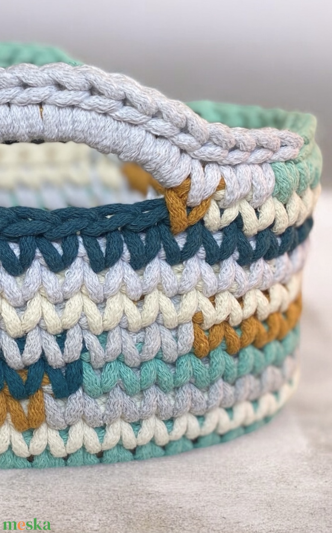 Horgolt tároló - kis színes - otthon & életmód - tárolás & rendszerezés - tárolókosár - Meska.hu