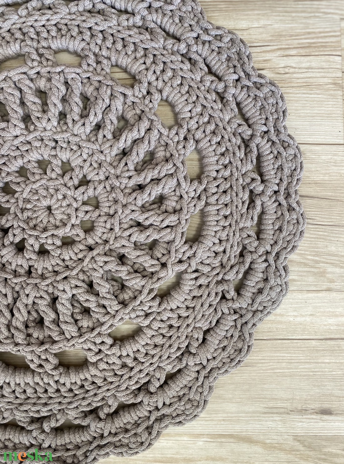 Kerek, horgolt szőnyeg - mokka - otthon & életmód - lakástextil - szőnyeg - horgolt szőnyeg - Meska.hu