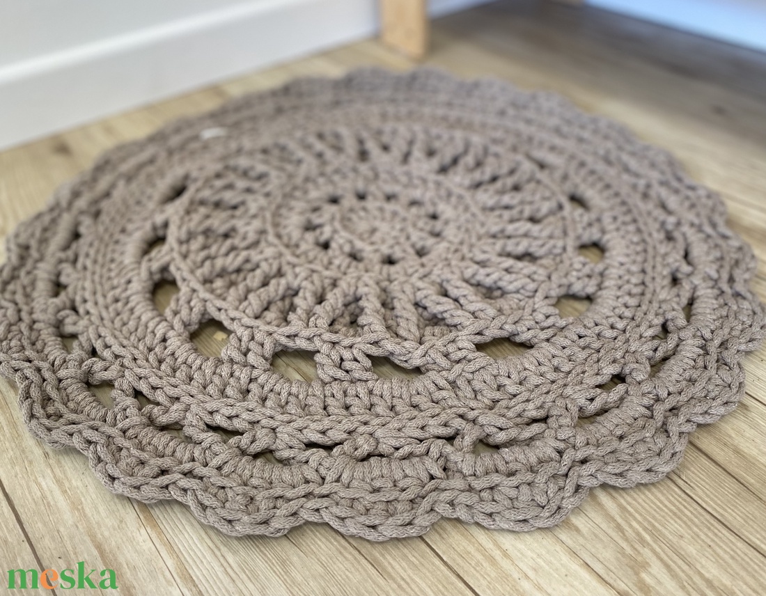 Kerek, horgolt szőnyeg - mokka - otthon & életmód - lakástextil - szőnyeg - horgolt szőnyeg - Meska.hu