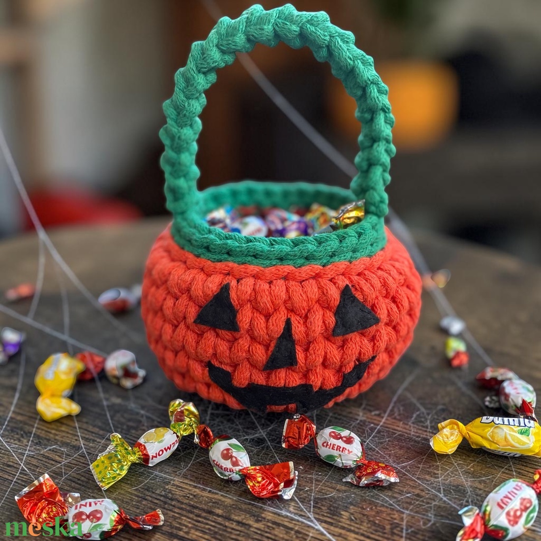 Horgolt kosár - Trick or treat - otthon & életmód - tárolás & rendszerezés - tárolókosár - Meska.hu