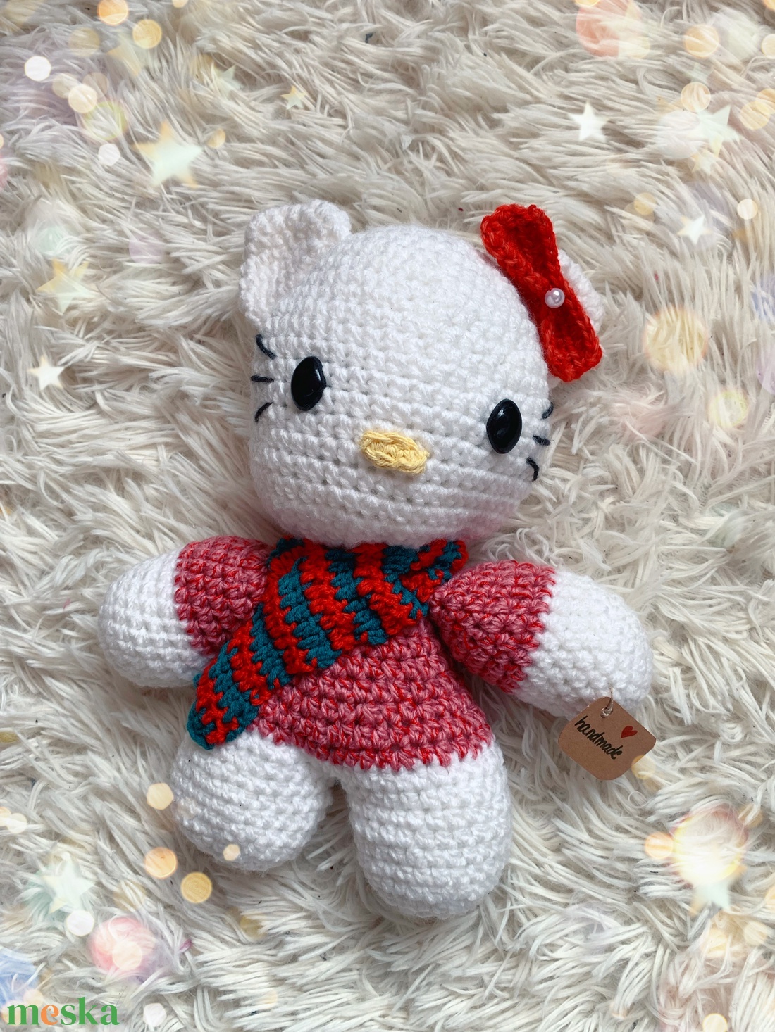 Karácsonyi Hello Kitty nagy méretű horgolt plüss játék - játék & sport - plüssállat & játékfigura - cica - Meska.hu