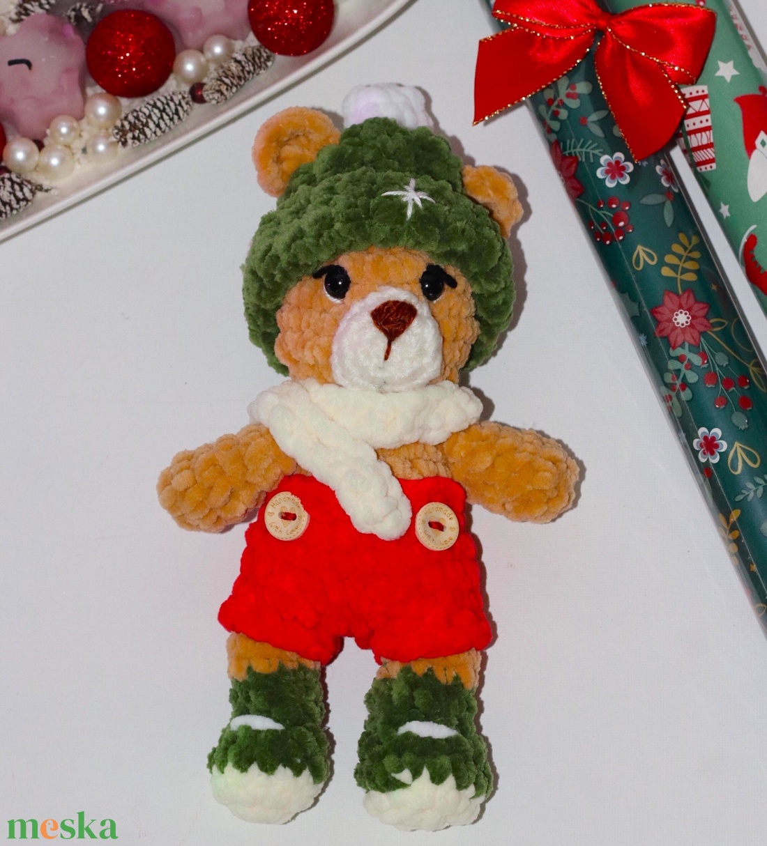 Horgolt karácsonyi maci plüss téli ruhában - játék & sport - plüssállat & játékfigura - maci - Meska.hu