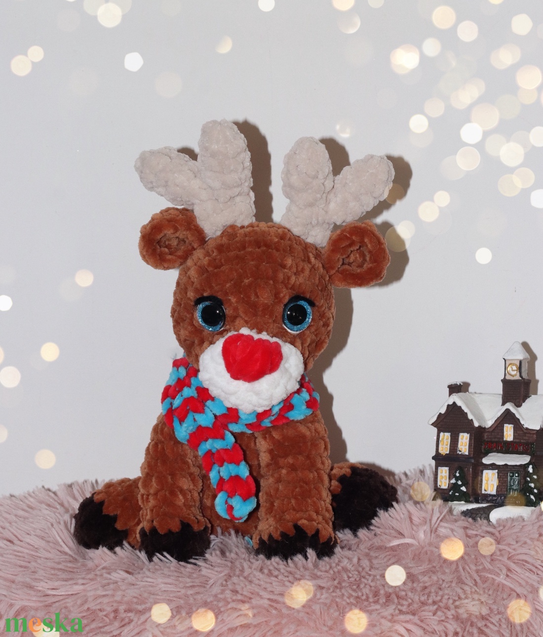 Horgolt karácsonyi rénszarvas téli sálban - játék & sport - plüssállat & játékfigura - plüss mesefigurák - Meska.hu