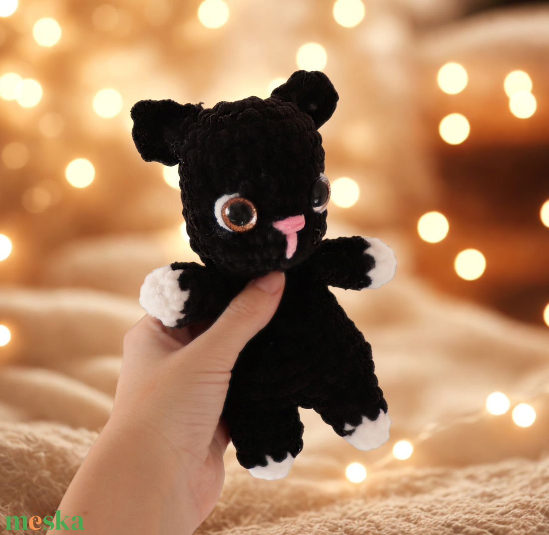 Horgolt plüss fekete cica - játék & sport - plüssállat & játékfigura - cica - Meska.hu