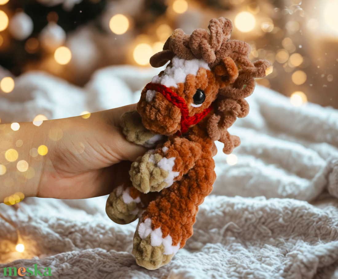 Horgolt kis paci alvóka plüss gyerekeknek - játék & sport - plüssállat & játékfigura - ló - Meska.hu