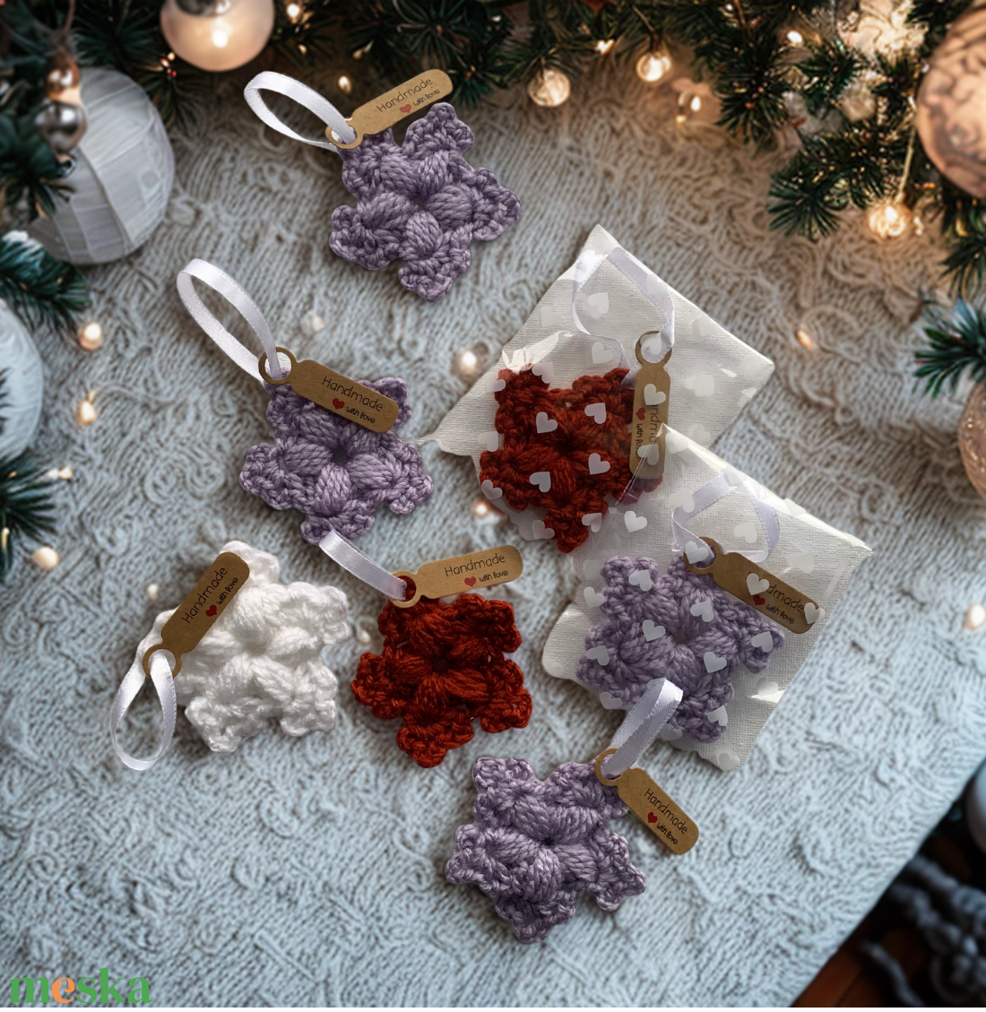Horgolt hópehely karácsonyi díszek - karácsony - karácsonyi lakásdekoráció - karácsonyfadíszek - Meska.hu