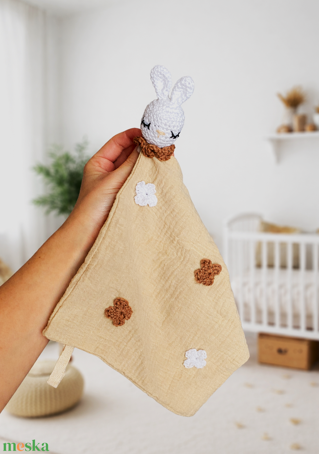 Horgolt nyuszis baba kendő  - baba - mama - babaruházat - nyálkendő - Meska.hu