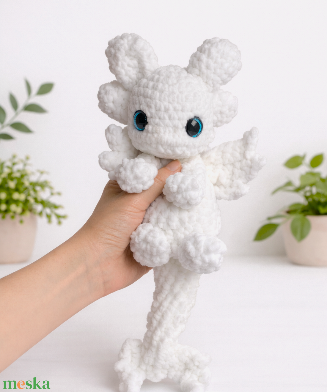 Horgolt Fényfúria (Light Fury) inspirálta sárkány plüss - játék & sport - plüssállat & játékfigura - plüss sárkány - Meska.hu