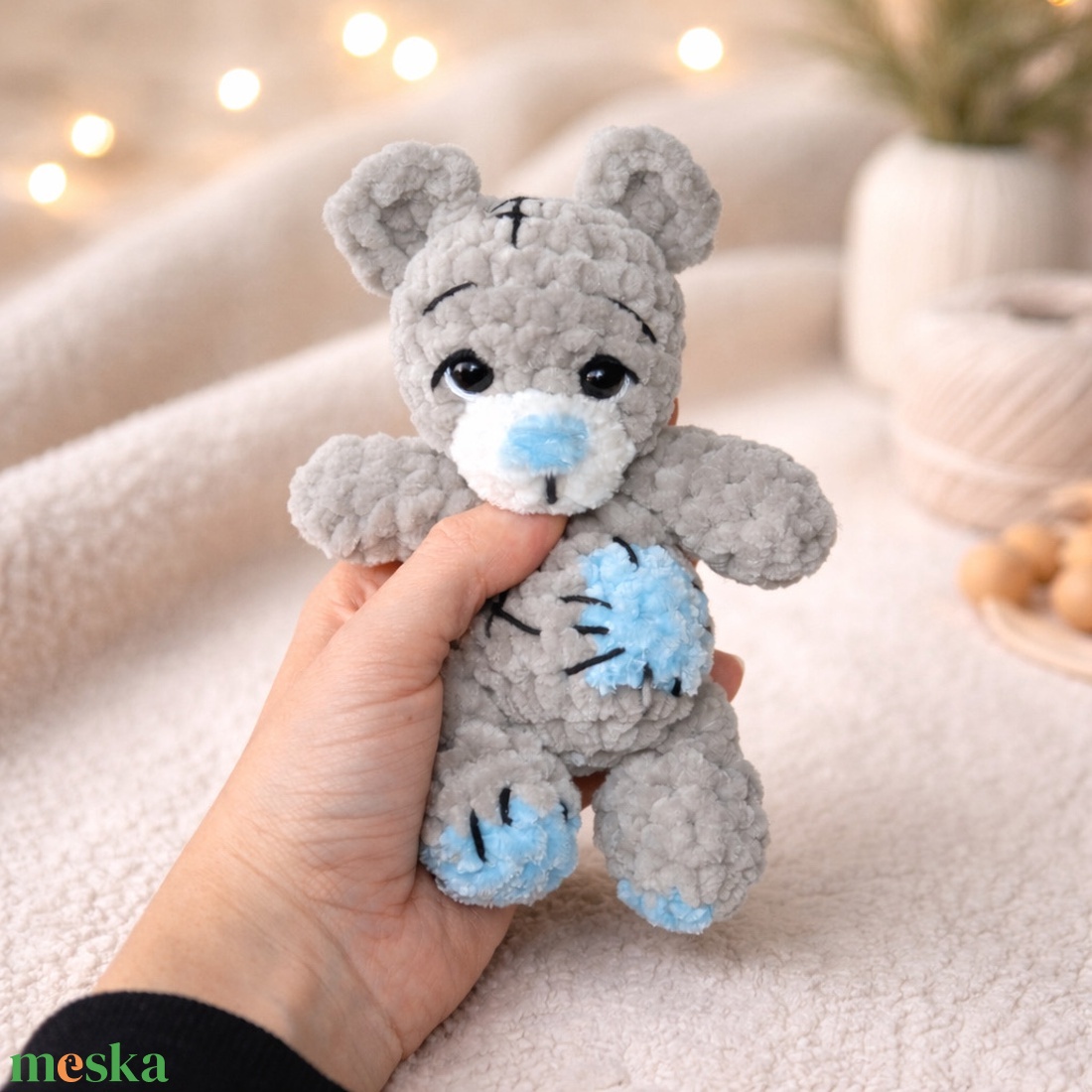 Horgolt foltozott maci plüss  - játék & sport - plüssállat & játékfigura - maci - Meska.hu