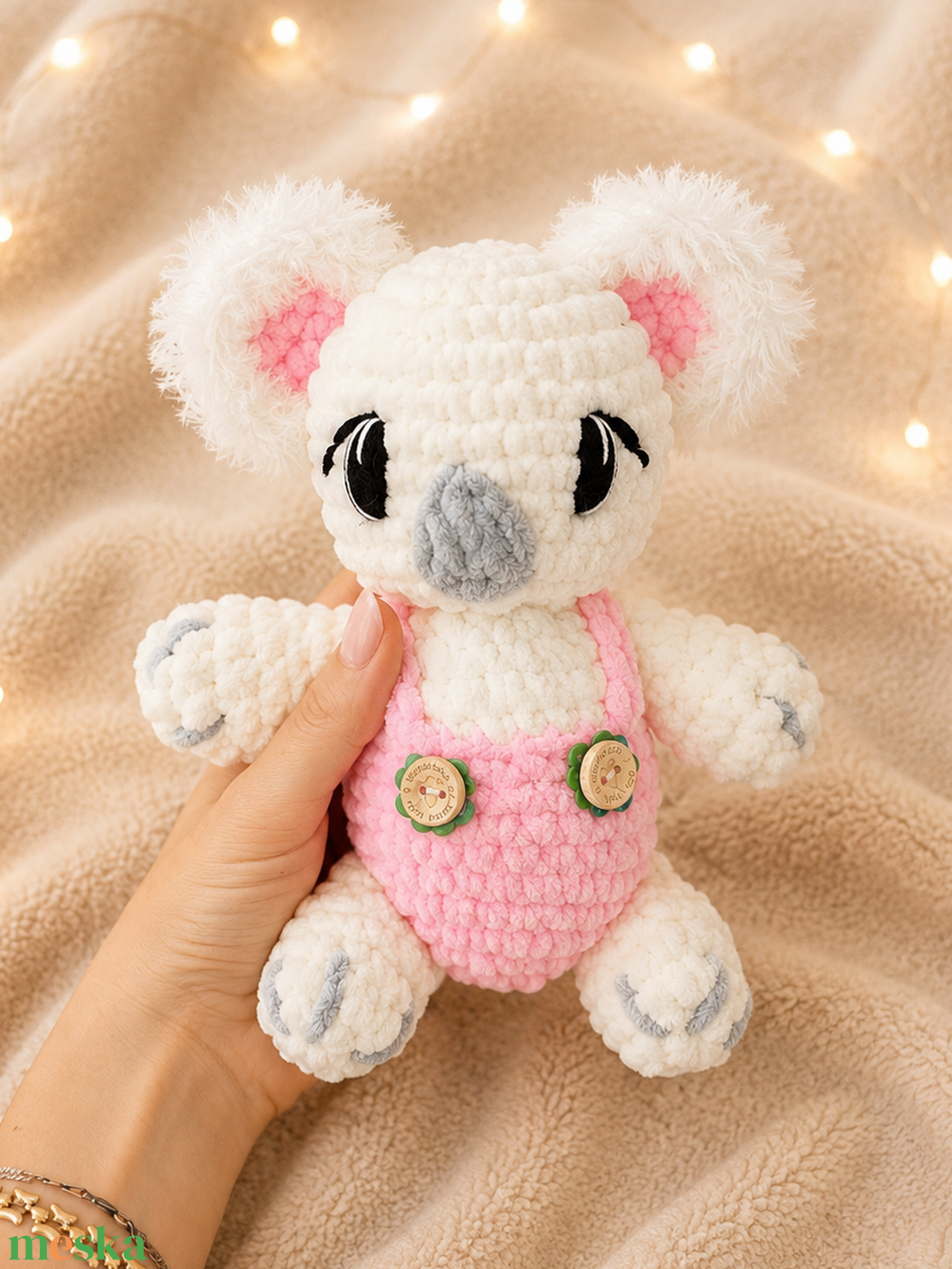 Horgolt koala plüss kantáros nadrágban - játék & sport - plüssállat & játékfigura - maci - Meska.hu