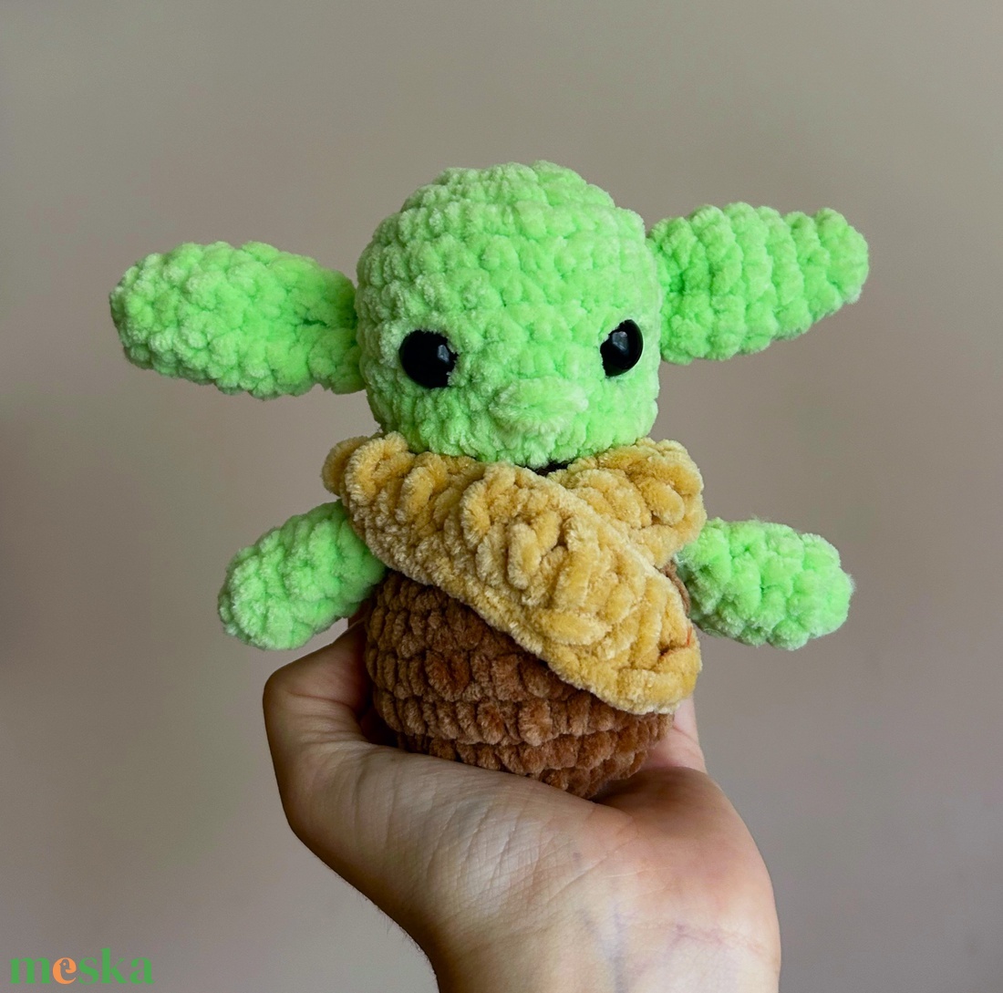 Horgolt Baby Yoda amigurumi plüss - játék & sport - plüssállat & játékfigura - plüss mesefigurák - Meska.hu