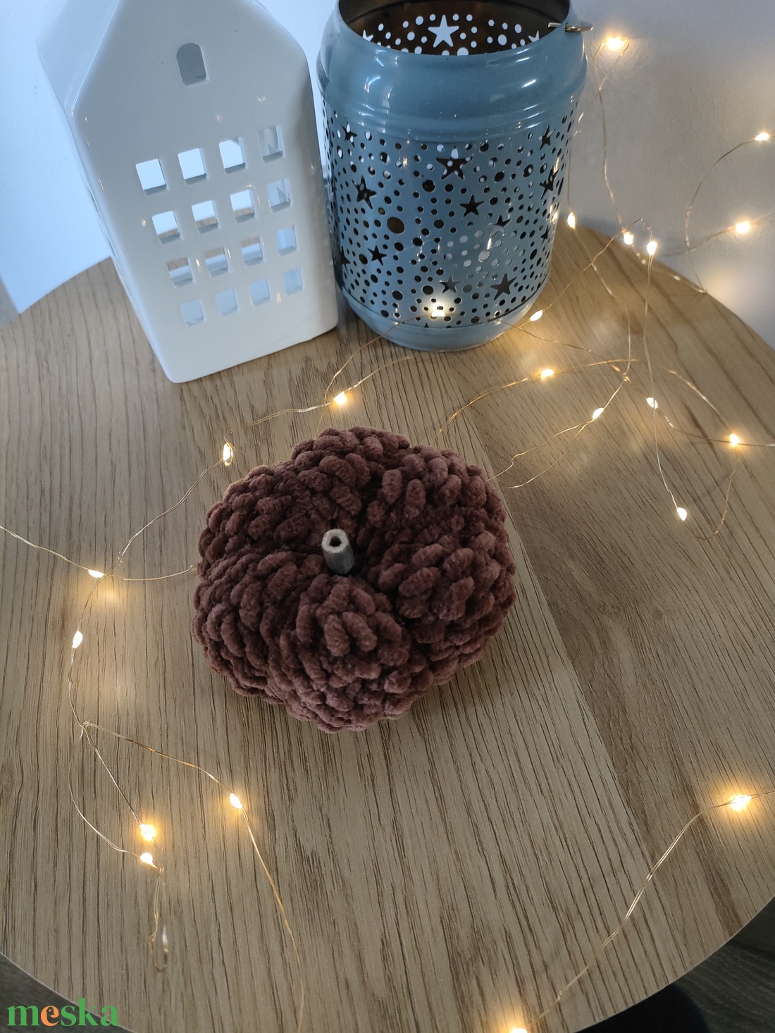 Horgolt tök zseníliafonalból, fa száracskával (10 cm) - kellékek & szerszámok - dekorációs kellékek - őszi dekor - őszi dekortök - Meska.hu