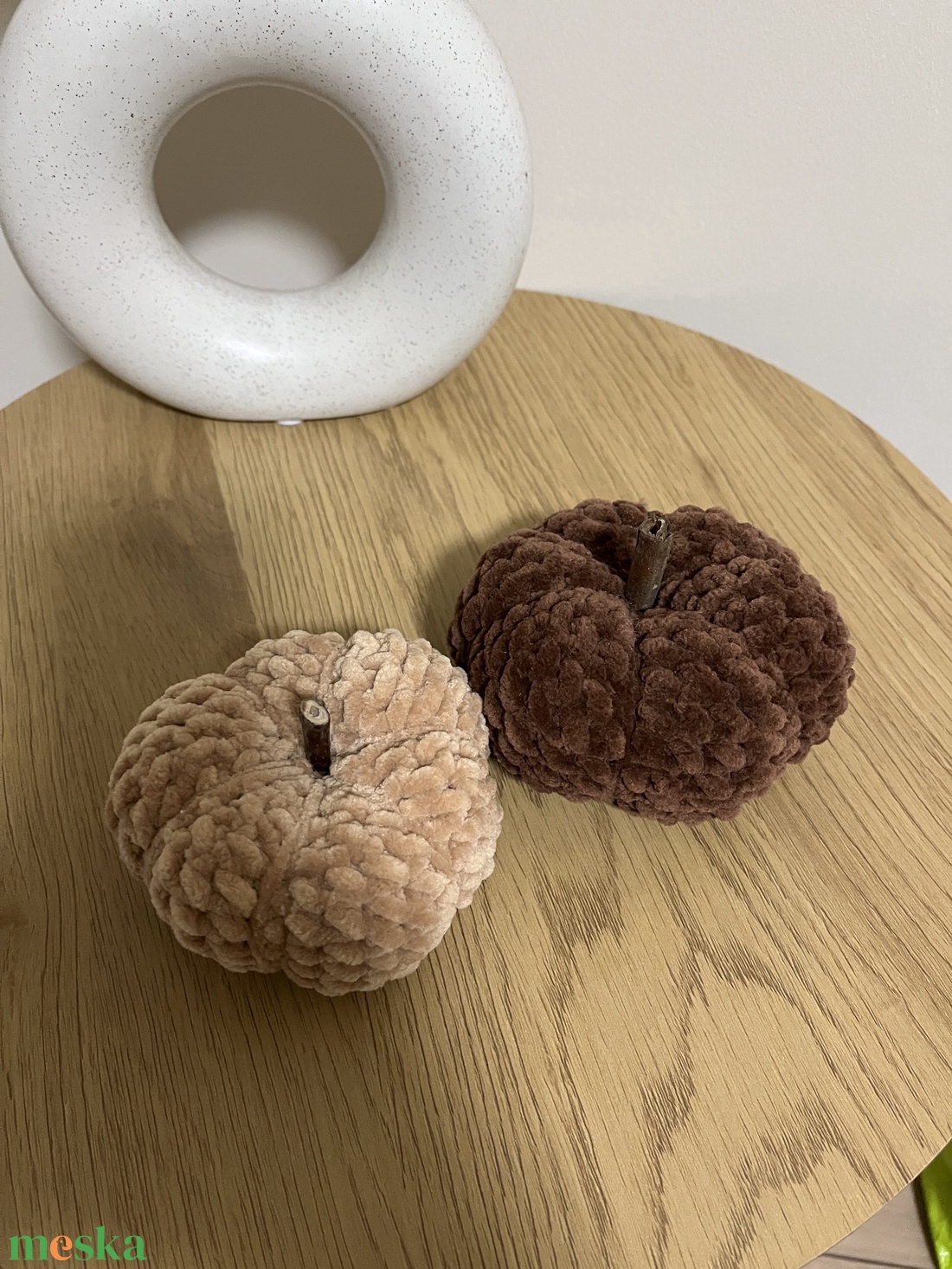 Horgolt tök zseníliafonalból, fa száracskával (10 cm) - kellékek & szerszámok - dekorációs kellékek - őszi dekor - őszi dekortök - Meska.hu Horgolt tök zseníliafonalból, fa száracskával (10 cm) - kellékek & szerszámok - dekorációs kellékek - őszi dekor - őszi dekortök - Meska.hu