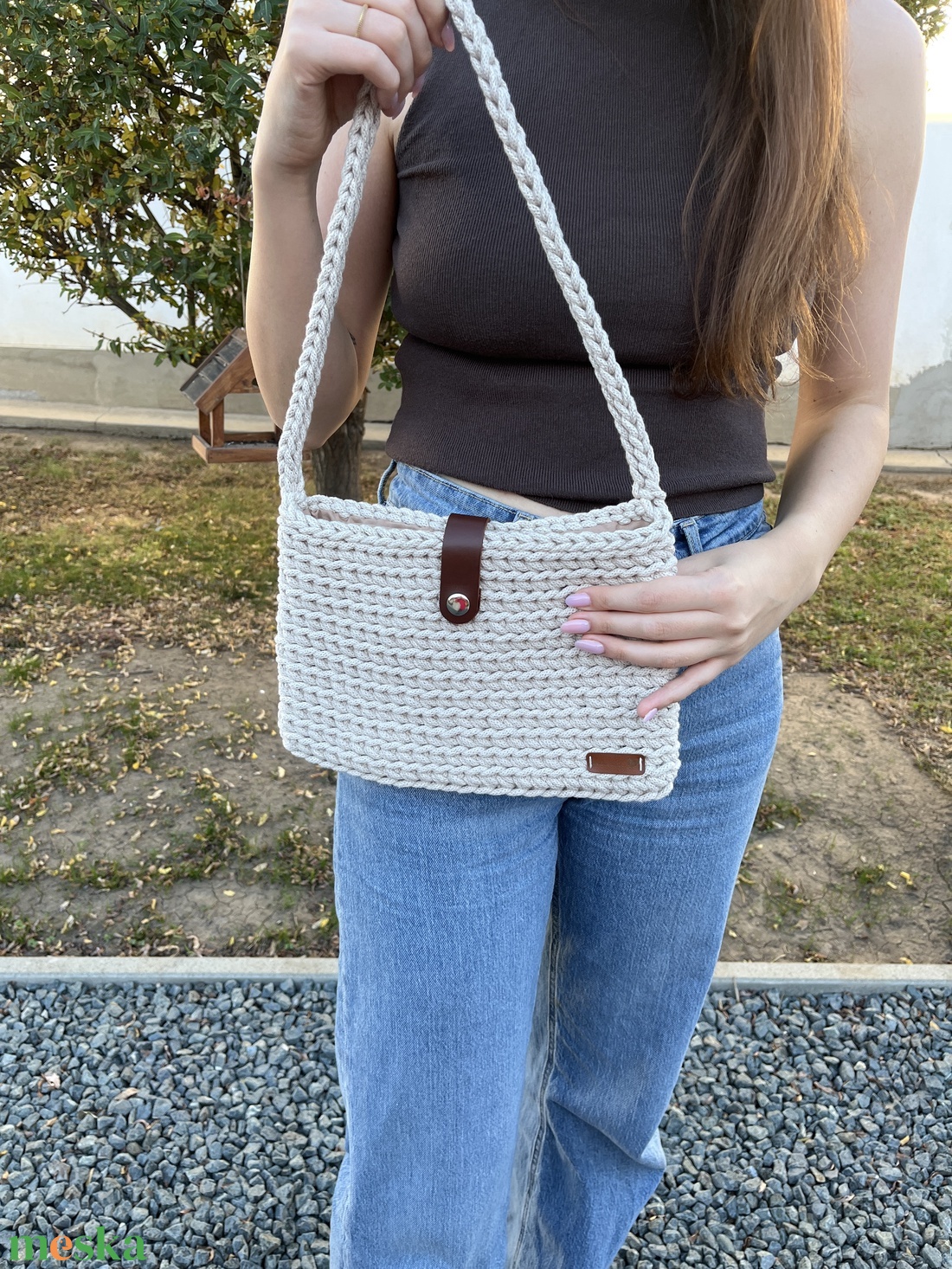 Horgolt kisméretű válltáska pamut béléssel  elegáns, kézzel készült darab - táska & tok - kézitáska & válltáska - válltáska - Meska.hu