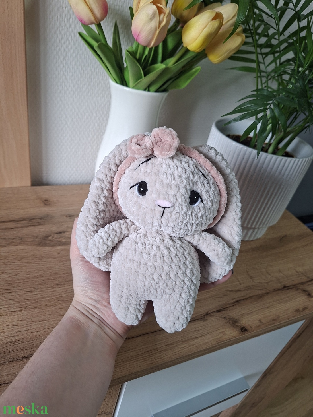 Horgolt hosszúfülű nyuszi masnival - játék & sport - plüssállat & játékfigura - nyuszi - Meska.hu