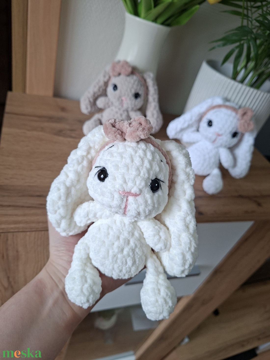Horgolt kicsi nyuszi masnival - játék & sport - plüssállat & játékfigura - nyuszi - Meska.hu