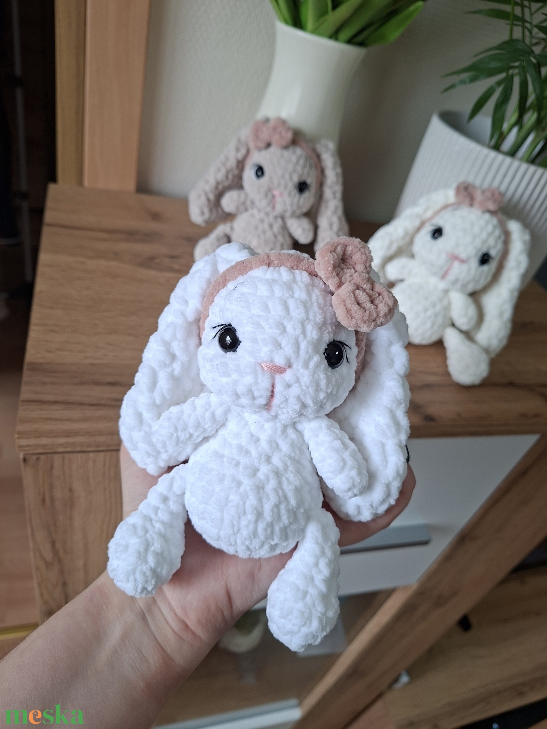 Horgolt kicsi nyuszi masnival - játék & sport - plüssállat & játékfigura - nyuszi - Meska.hu
