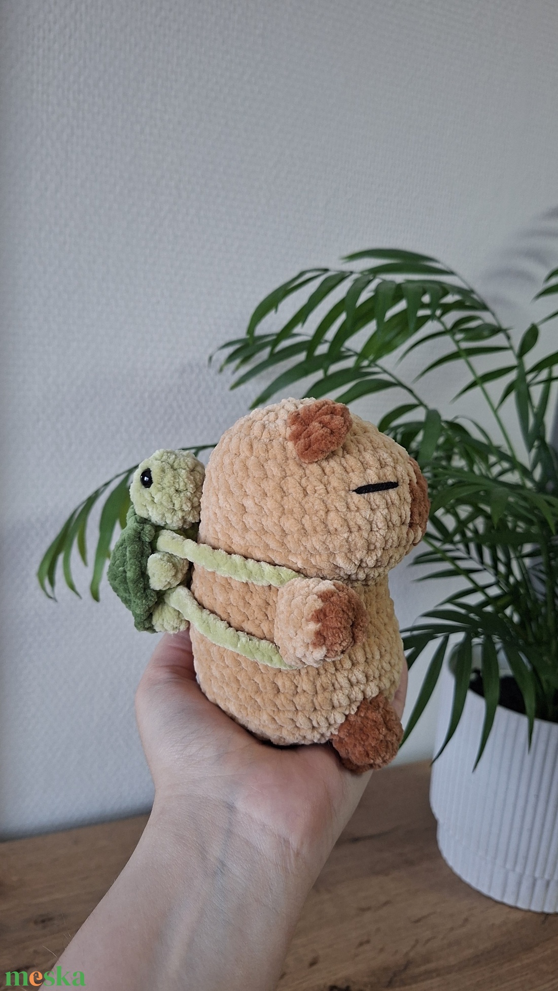 Horgolt capybara kis teknősös hátizsákkal - játék & sport - plüssállat & játékfigura - nyuszi - Meska.hu