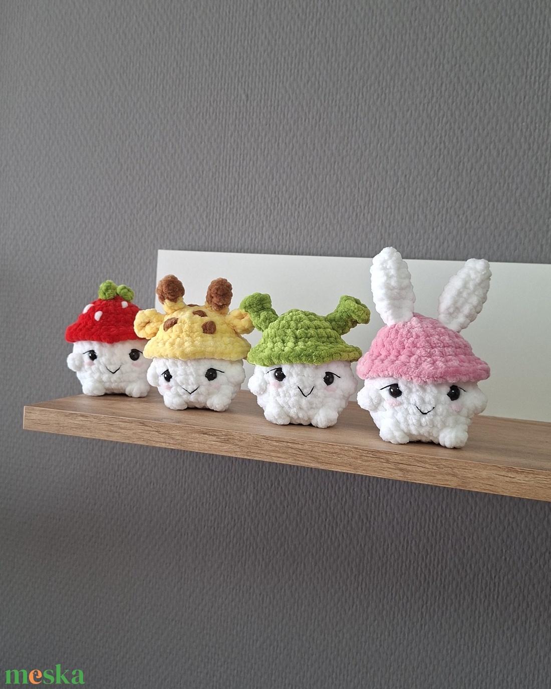 Horgolt mini zsiráf/shrek/eper/nyuszi sapkás gomba - játék & sport - plüssállat & játékfigura - más figura - Meska.hu