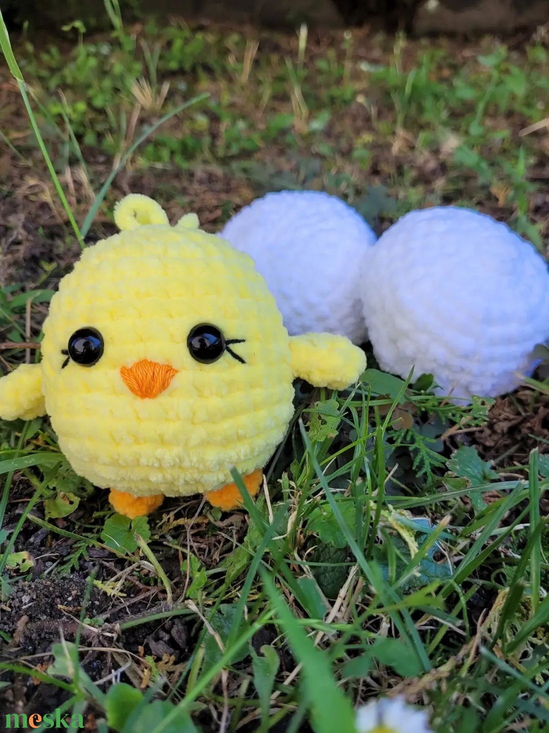 Horgolt kiscsibe tojáshéjjal - játék & sport - plüssállat & játékfigura - más figura - Meska.hu