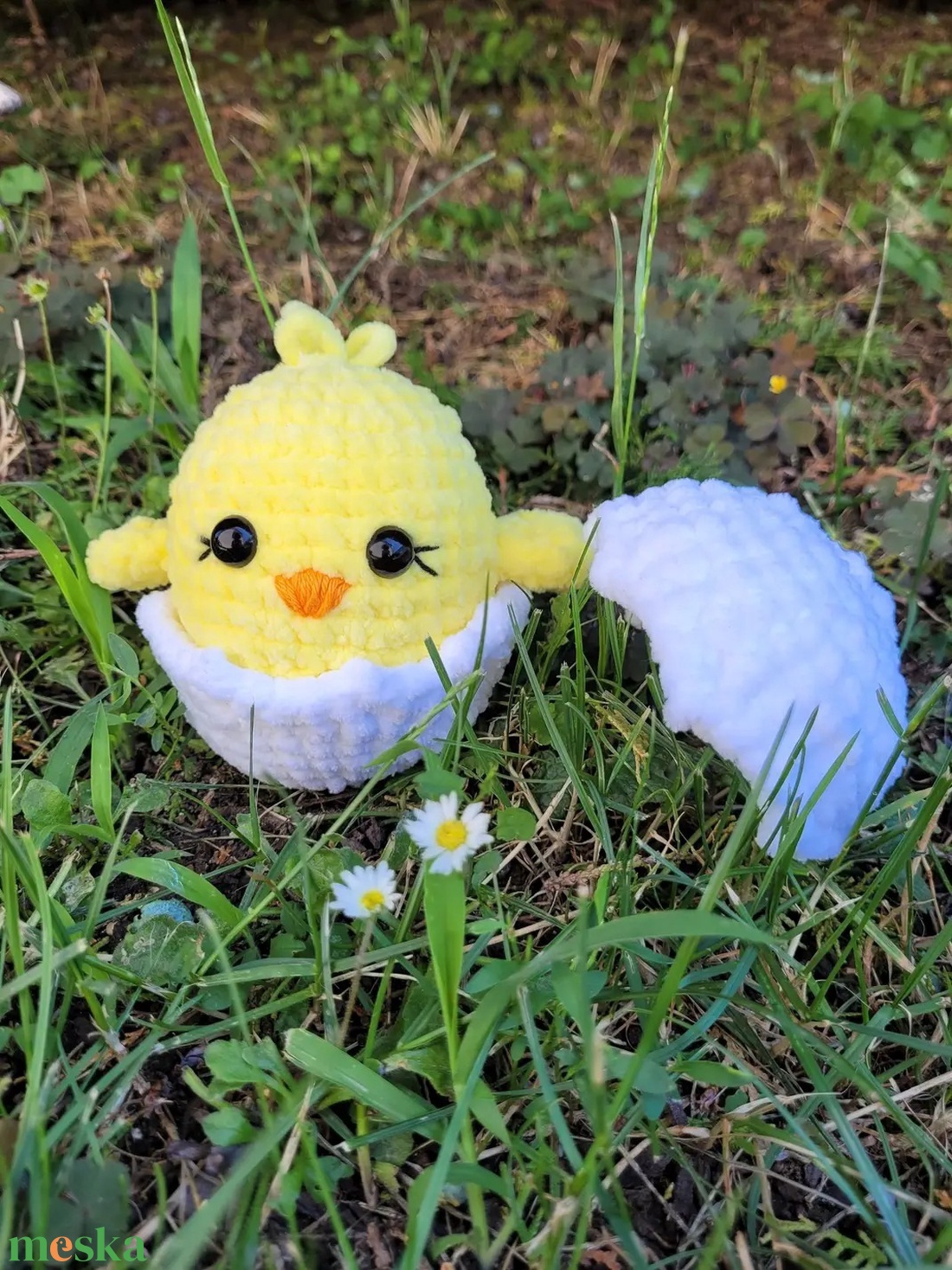 Horgolt kiscsibe tojáshéjjal - játék & sport - plüssállat & játékfigura - más figura - Meska.hu