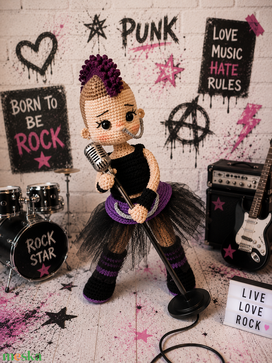 Punk lány. Amigurumi baba, Horgolt baba. - játék & sport - baba & babaház - öltöztethető baba - Meska.hu