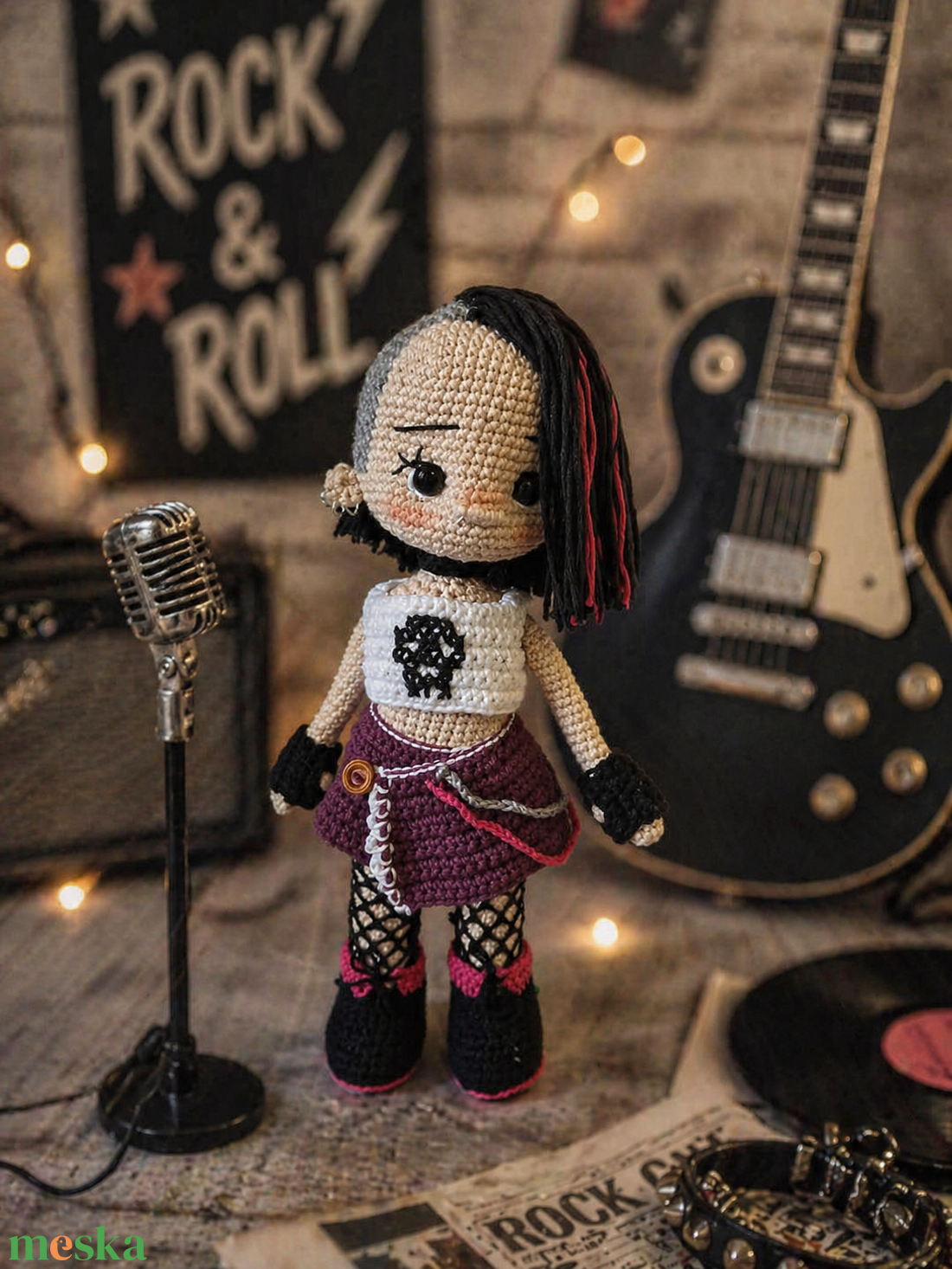 Rock lány baba. Amigurumi baba. Horgolt baba - játék & sport - plüssállat & játékfigura - ember - Meska.hu