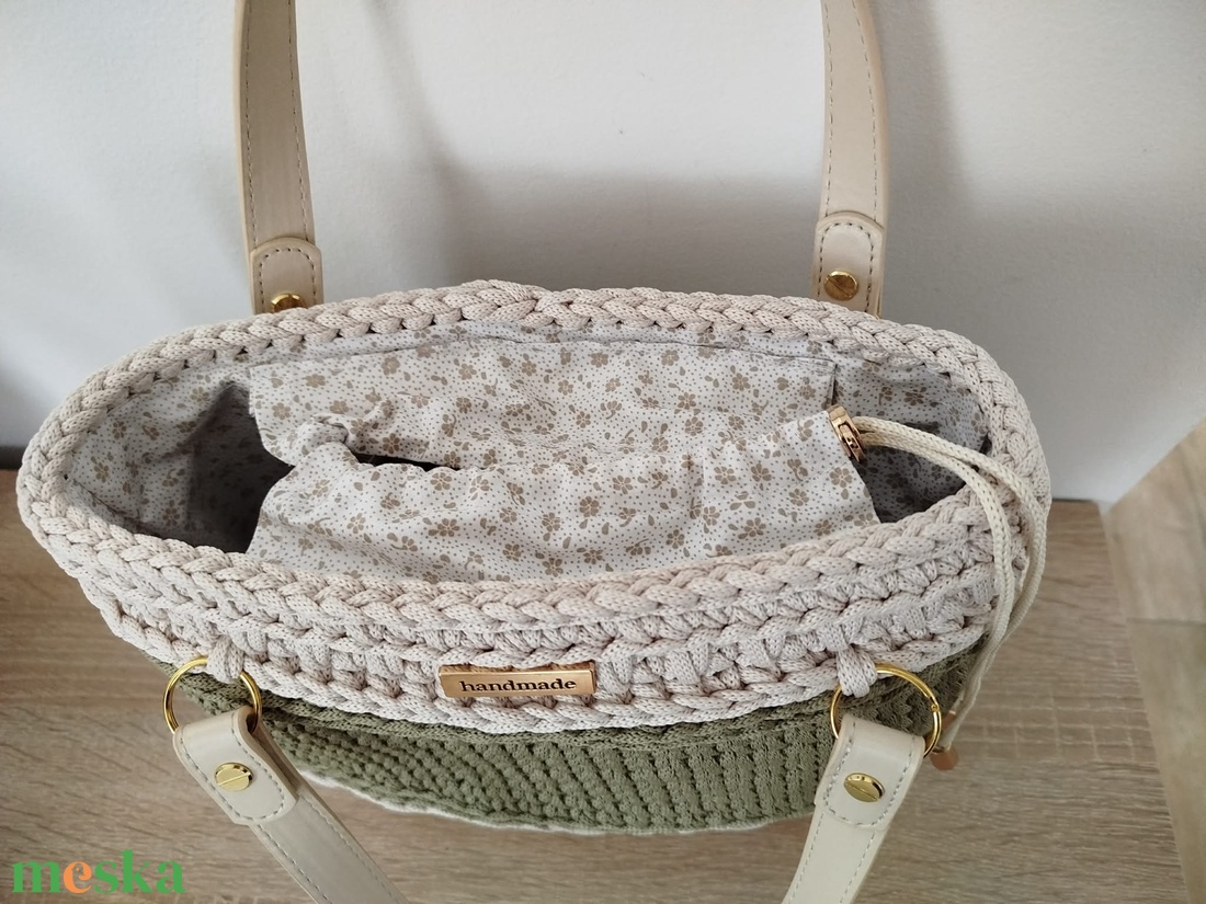 Egyedi horgolt kézi táska - táska & tok - kézitáska & válltáska - kézitáska - Meska.hu