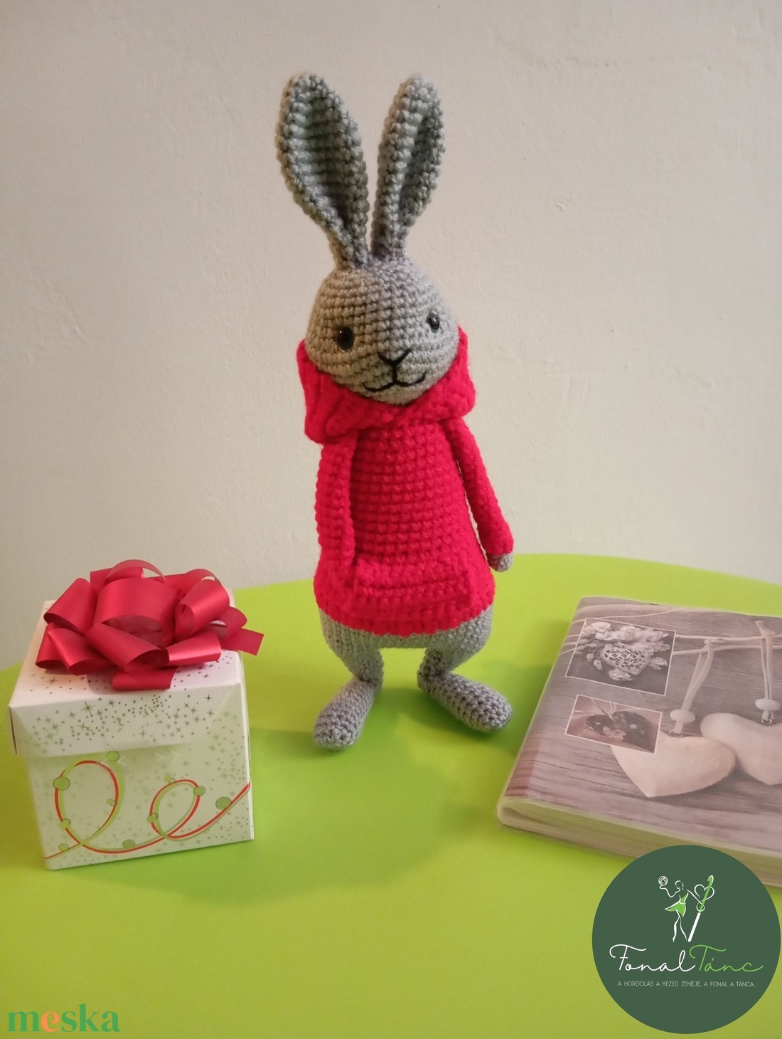 vagány nyuszi kapucnis pulcsiban - játék & sport - plüssállat & játékfigura - nyuszi - Meska.hu