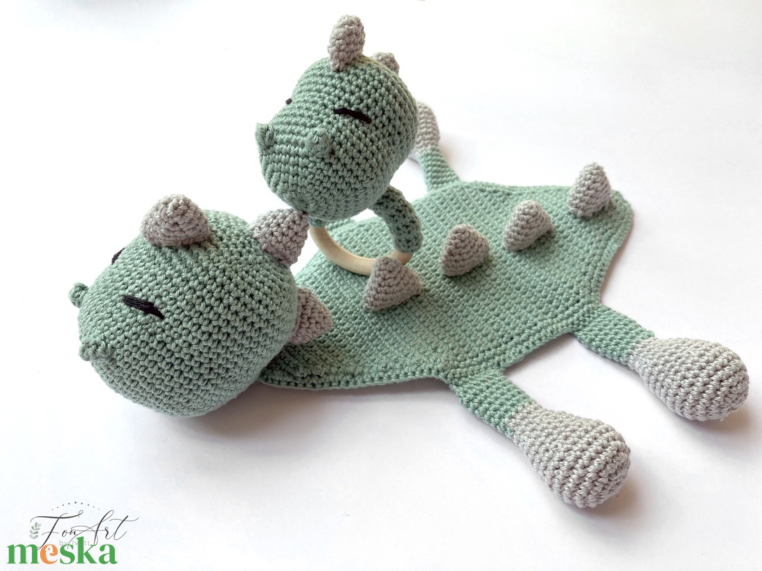 Dinó amigurumi szett - játék & sport - babalátogató ajándékcsomag - Meska.hu