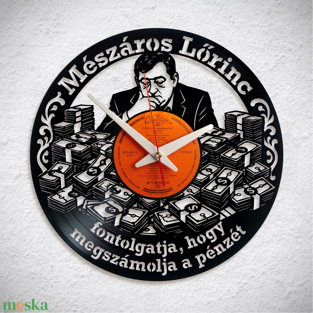 Mészáros Lőrinc fontolgatja  - Bakelit falióra - otthon & életmód - dekoráció - fali és függő dekoráció - falióra & óra - Meska.hu