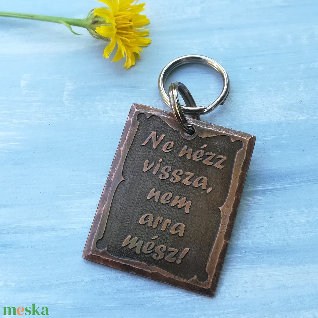 Ne nézz vissza, nem arra mész! - táska & tok - kulcstartó & táskadísz - kulcstartó - Meska.hu Ne nézz vissza, nem arra mész! - táska & tok - kulcstartó & táskadísz - kulcstartó - Meska.hu