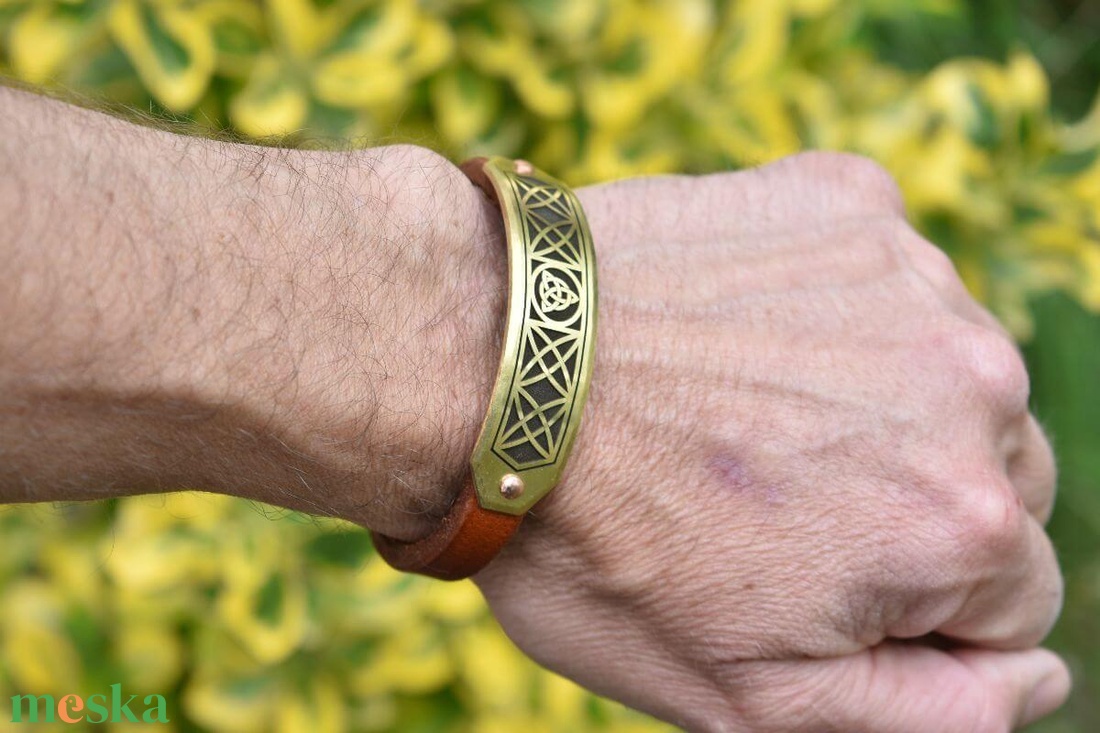 Viking karkötő triquetra motívummal - ékszer - karkötő - karkötő medállal - Meska.hu Viking karkötő triquetra motívummal - ékszer - karkötő - karkötő medállal - Meska.hu